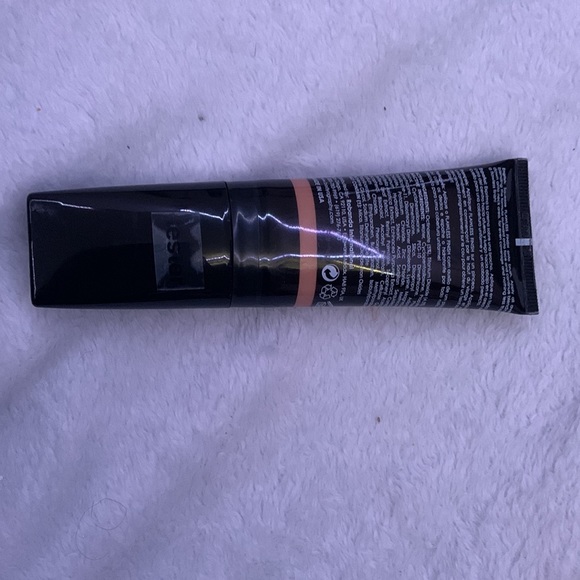 Mineral Tinted Moisturizer Shade- Light/Medium - Picture 2 of 3